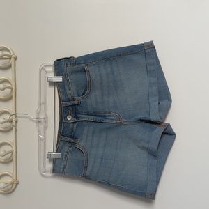 NWOT Old Navy WOW High-Rise Light Wash Jean Shorts Size 4